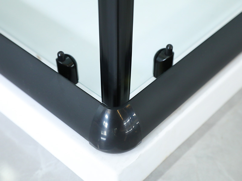 Štvorcový posuvný sprchový kút SQ čierny hliníkový profil s rukoväťou s dvojitými otvormi Štvorcový posuvný sprchový kút SQ čierny hliníkový profil s rukoväťou s dvojitými otvormi