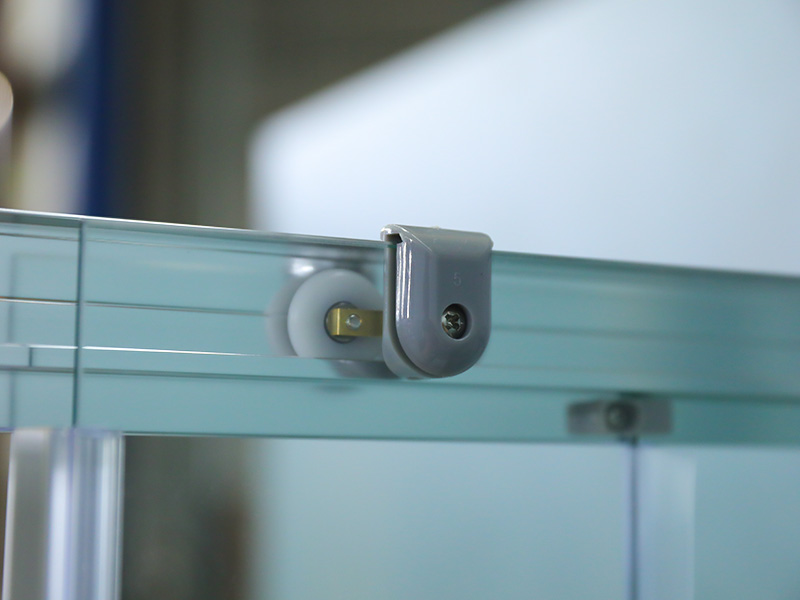 RE chrómový hliníkový rám z tvrdeného skla štvorcový posuvný sprchový kút s podnosom RE chrómový hliníkový rám z tvrdeného skla štvorcový posuvný sprchový kút s podnosom