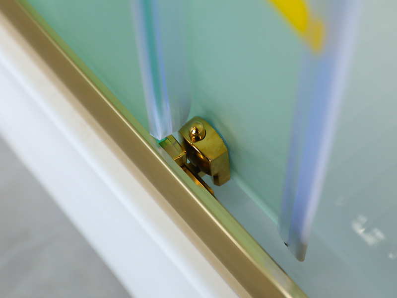 RE posuvný sprchový kút, matné tvrdené sklo s potlačou, zlatý hliníkový profil, rukoväť s dvojitými otvormi, s podnosom RE posuvný sprchový kút, matné tvrdené sklo s potlačou, zlatý hliníkový profil, rukoväť s dvojitými otvormi, s podnosom