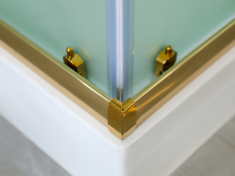 RE posuvný sprchový kút, matné tvrdené sklo s potlačou, zlatý hliníkový profil, rukoväť s dvojitými otvormi, s podnosom RE posuvný sprchový kút, matné tvrdené sklo s potlačou, zlatý hliníkový profil, rukoväť s dvojitými otvormi, s podnosom