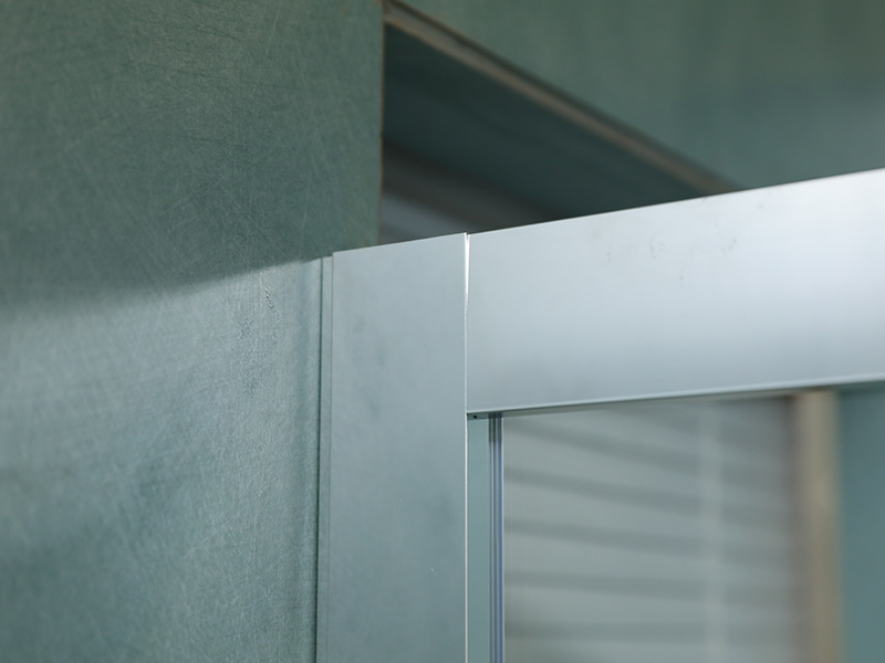 RE posuvný sprchový kút, číre tvrdené sklo, chrómový hliníkový profil, rukoväť s dvojitými otvormi, s podnosom RE posuvný sprchový kút, číre tvrdené sklo, chrómový hliníkový profil, rukoväť s dvojitými otvormi, s podnosom