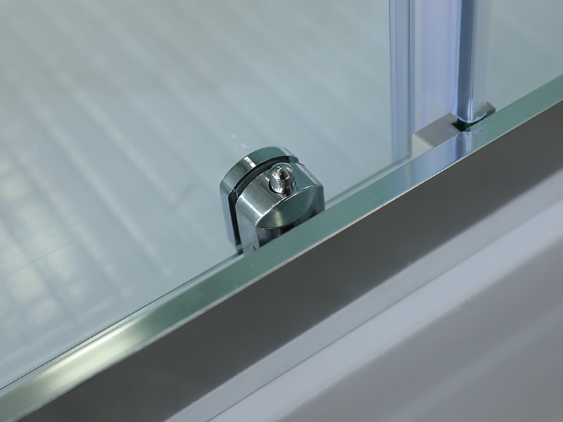 RE posuvný sprchový kút, číre tvrdené sklo, chrómový hliníkový profil, rukoväť s dvojitými otvormi, s podnosom RE posuvný sprchový kút, číre tvrdené sklo, chrómový hliníkový profil, rukoväť s dvojitými otvormi, s podnosom