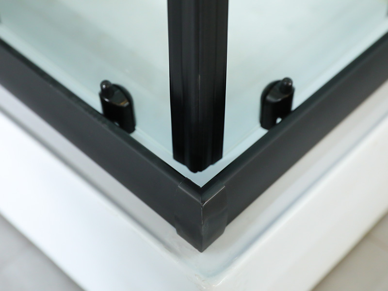 SQ číre tvrdené sklo s posuvným sprchovacím kútom s potlačou SQ číre tvrdené sklo s posuvným sprchovacím kútom s potlačou