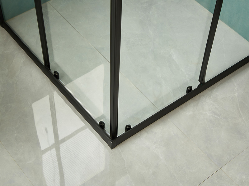 Sprchový kút SQ posuvný, číre tvrdené sklo, čierny hliníkový profil, rukoväť s dvojitými otvormi, s podnosom Sprchový kút SQ posuvný, číre tvrdené sklo, čierny hliníkový profil, rukoväť s dvojitými otvormi, s podnosom