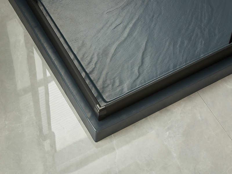 Sprchový kút SQ posuvný, číre tvrdené sklo, čierny hliníkový profil, rukoväť s dvojitými otvormi, s podnosom Sprchový kút SQ posuvný, číre tvrdené sklo, čierny hliníkový profil, rukoväť s dvojitými otvormi, s podnosom