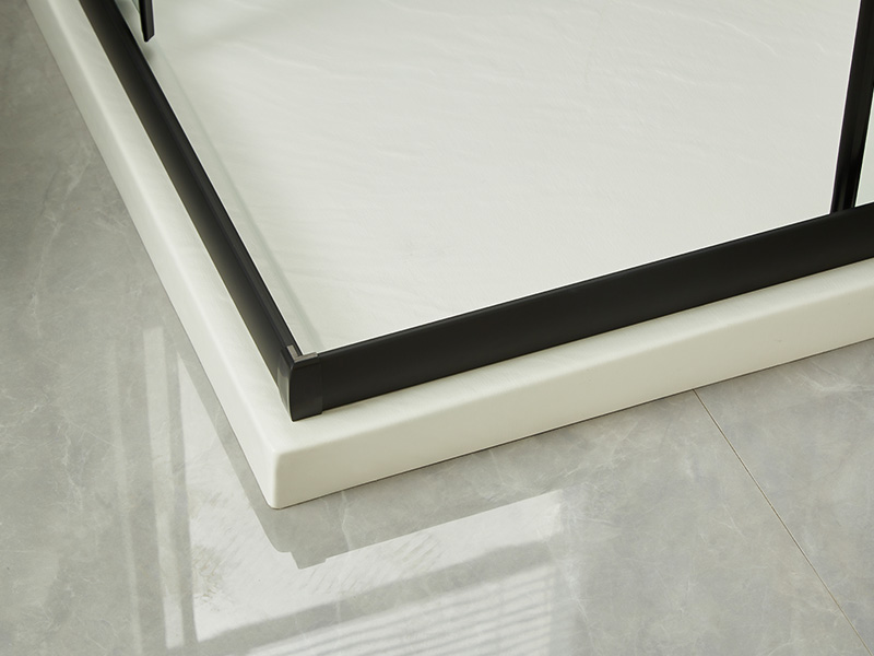 Sprchový kút SQ posuvný, číre tvrdené sklo, čierny hliníkový profil, rukoväť s dvojitými otvormi, s podnosom Sprchový kút SQ posuvný, číre tvrdené sklo, čierny hliníkový profil, rukoväť s dvojitými otvormi, s podnosom