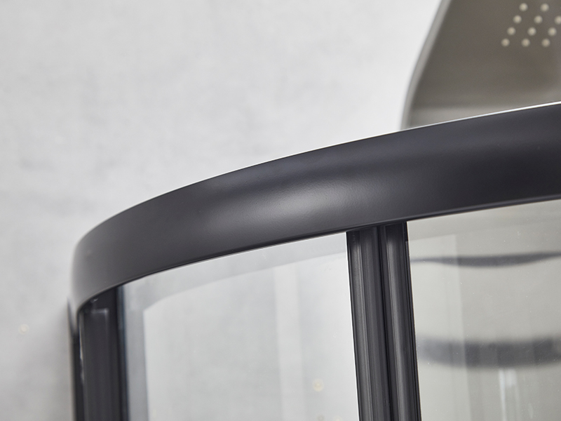 Posuvný sprchový kút SE, číre tvrdené sklo, čierny hliníkový profil, rukoväť s dvojitými otvormi, bez vaničky Posuvný sprchový kút SE, číre tvrdené sklo, čierny hliníkový profil, rukoväť s dvojitými otvormi, bez vaničky